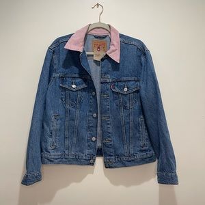 Levi’s Denim Ex-Boyfriend Trucket Jacket Size L